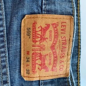 BOGO!     Men’s Levi jeans